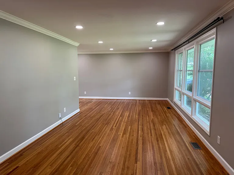 5015 Manuel Dr — Photo 10