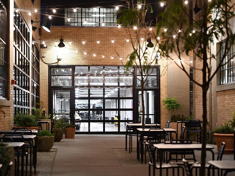High-end steakhouse chain serving grilled meats, seafood & cocktails in a sophisticated setting. Just a 1 minute walk from The Block.