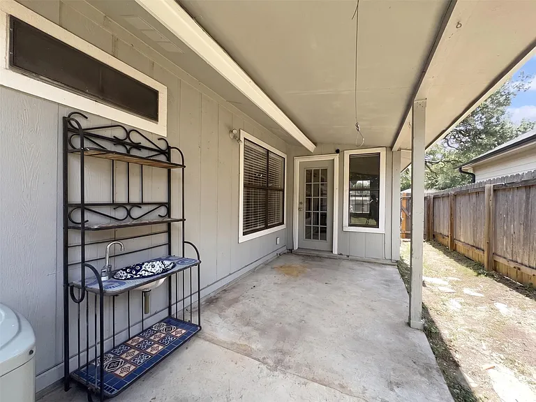 13004 Campos Dr — Photo 26