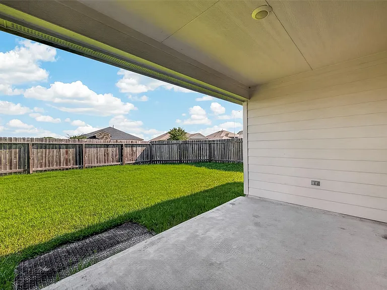21422 Chester Cliff Ln — Photo 39