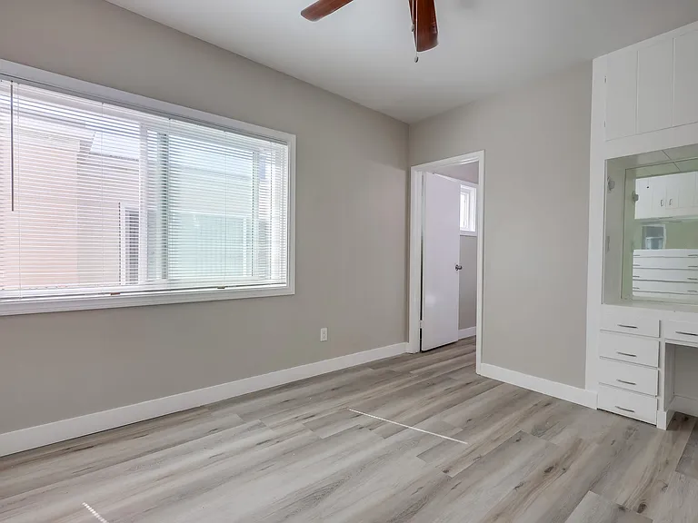 1002 Ocean Ave #5 — Photo 17