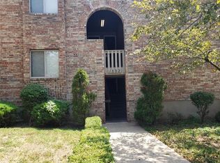 1802 E 97th St APT B, Kansas City, MO 64131