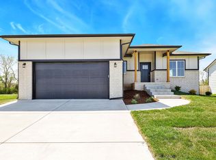 447 Sweetwater Rd, Maize, KS 67101