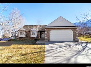 160 N Park Cir, Elk Ridge, UT 84651