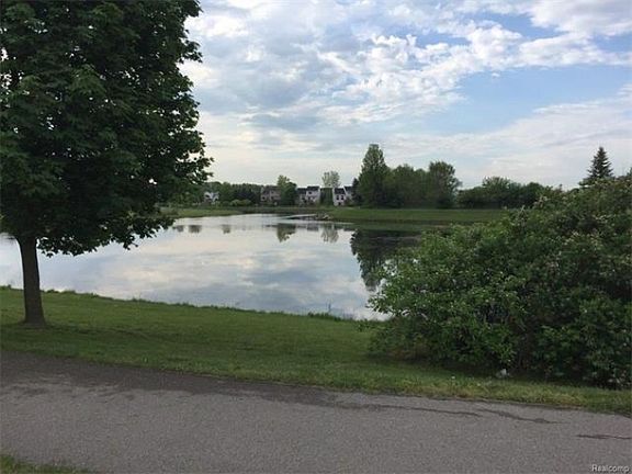 5th image of 290 Industrial Park Dr