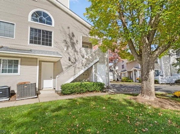 62 Ashley Ct, Bedminster Twp., NJ 07921