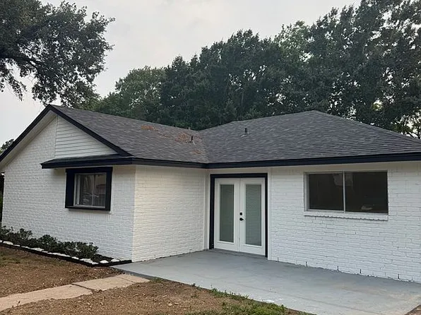 2121 Baylor Dr, Katy, TX 77493