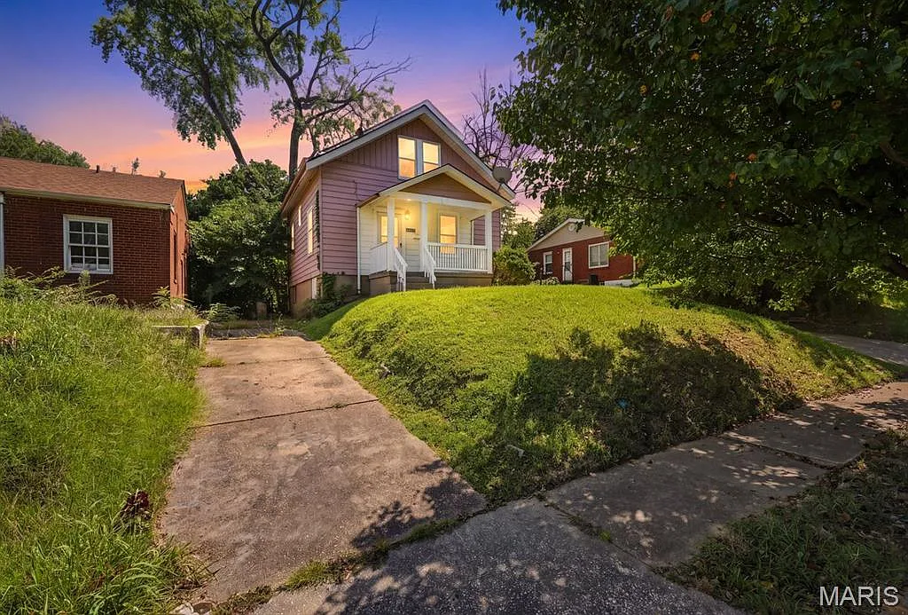 4 bed, 2.0 bath, 1592 sqft, $1,395 — Photo 1