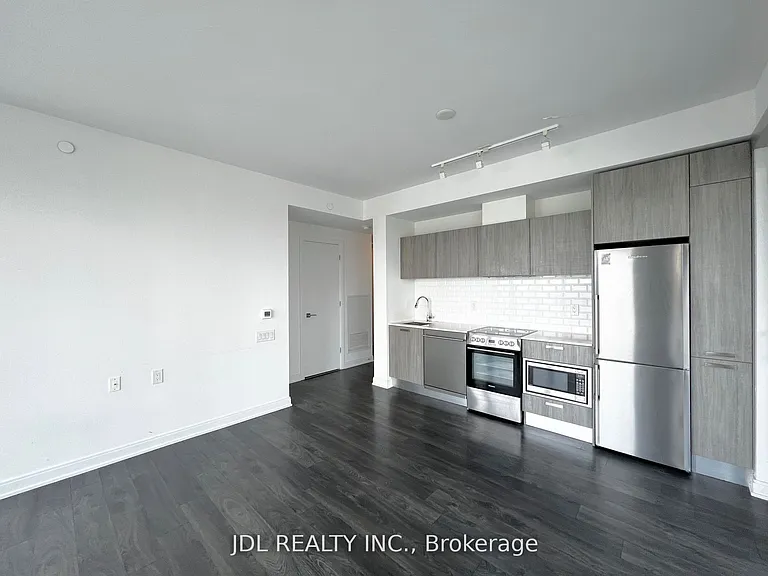 50 Charles St E #2210 — Photo 3