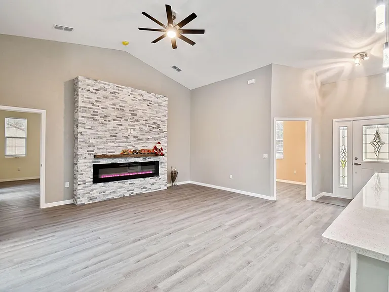 7398 Skylark Dr — Photo 12