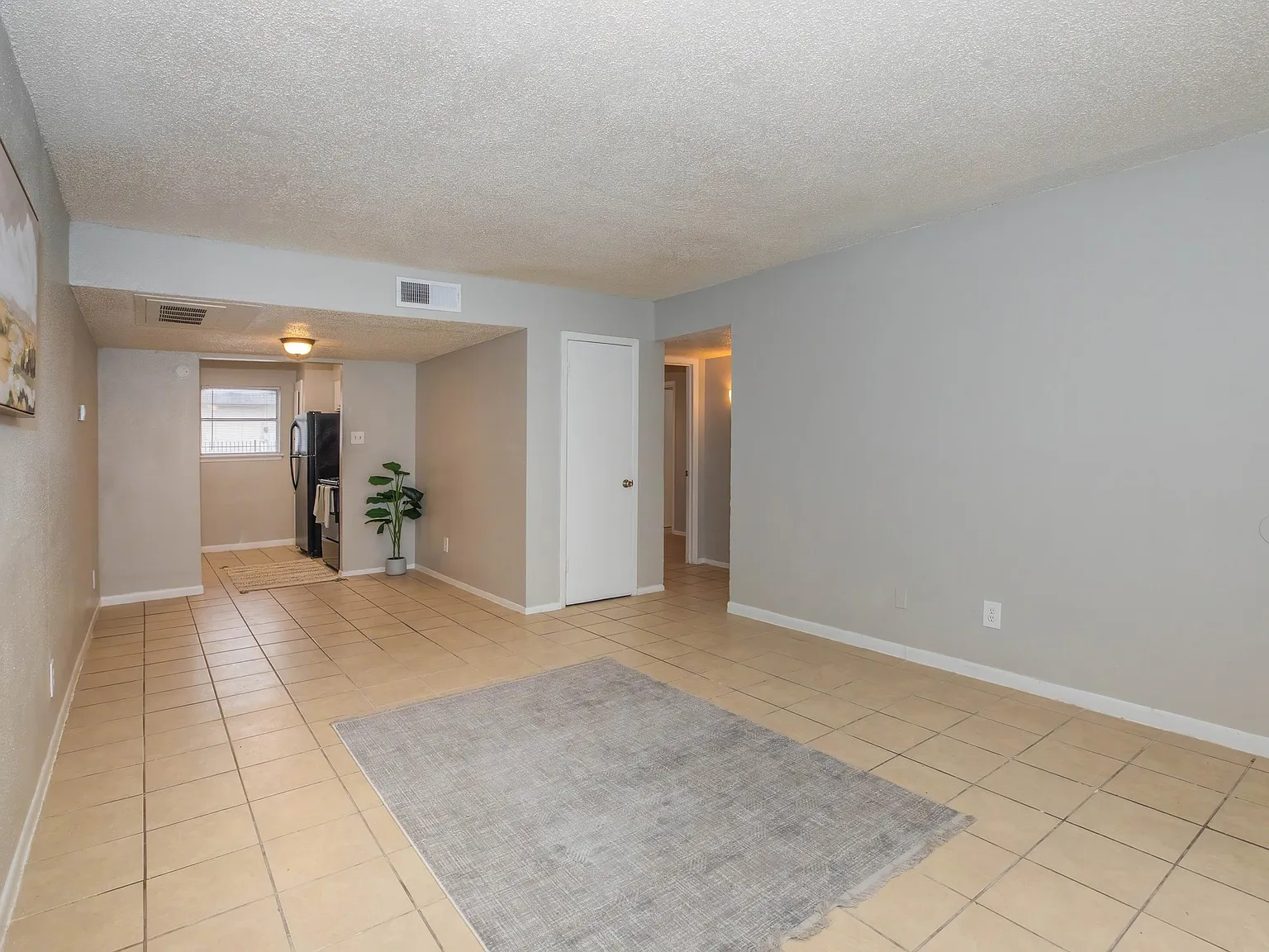 4848 Goldfield Drive — Photo 2
