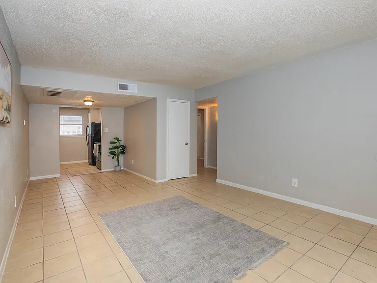 4848 Goldfield Dr — Photo 2