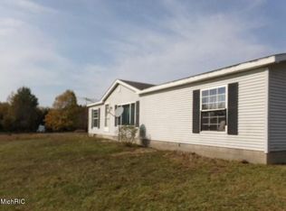 2375 Carlson Rd, Frankfort, MI 49635