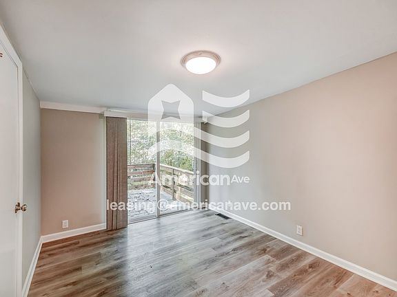 1625205_004_living_room_12927948.jpg