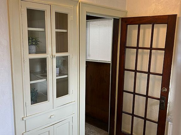 5th image of 125 E Saint Louis St APT 2