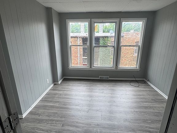 5th image of 7250 S Langley Ave #2F