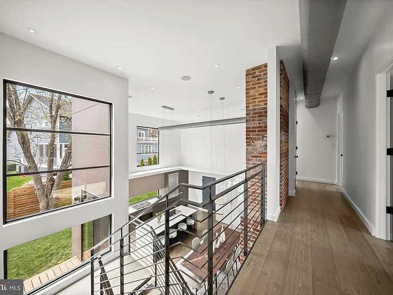 3004 N Underwood St — Photo 27