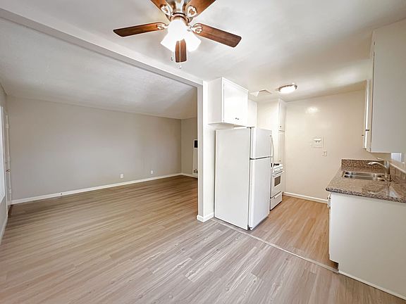 4th image of 2243 San Anseline Ave APT 4