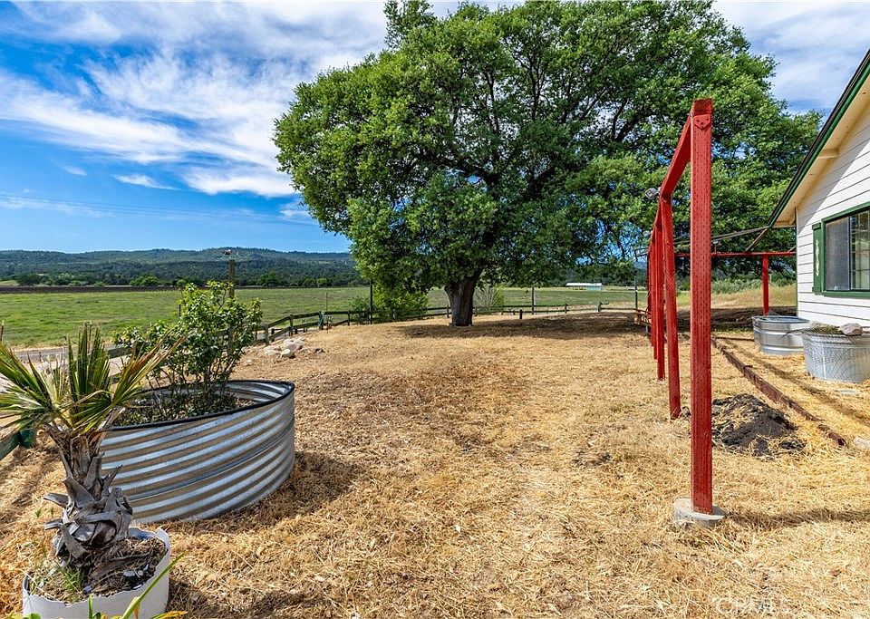 1st image of 70331 Vineyard Canyon Rd