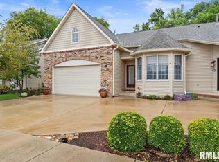 325 Boulder Creek Dr, Chatham, IL