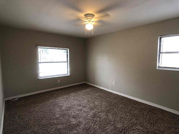 5th image of 8411 53rd Way N