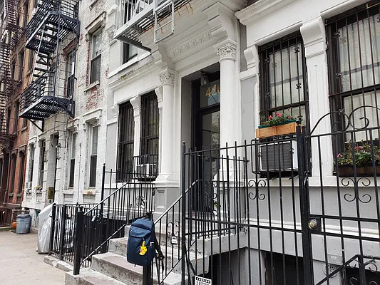 Rented by Corcoran | media 14