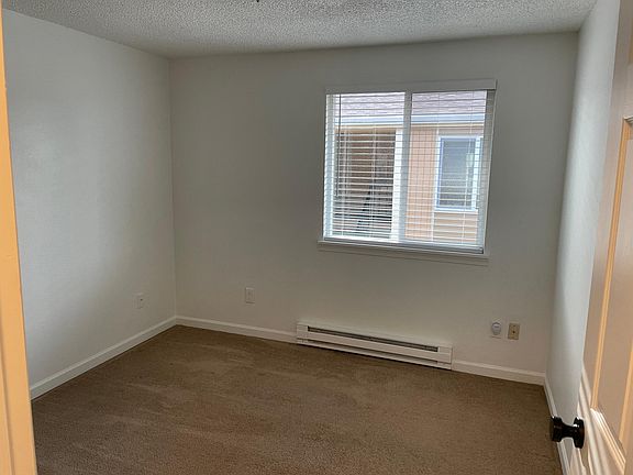 5th image of 4027 S Warner St APT 2