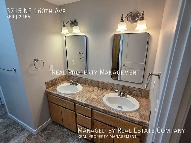 3715 NE 160th Ave — Photo 33
