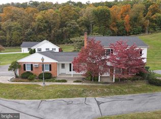 112 Garden Dr, Berkeley Springs, WV 25411