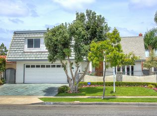 1074 Visalia Dr, Costa Mesa, CA 92626