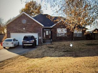 1021 Clayton Rd, Cave Springs, AR 72718