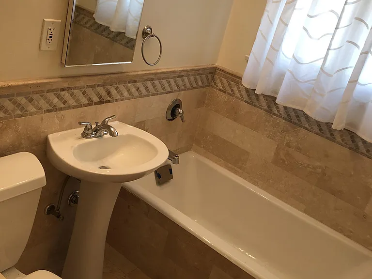 264 S Reeves Dr #101 — Photo 11