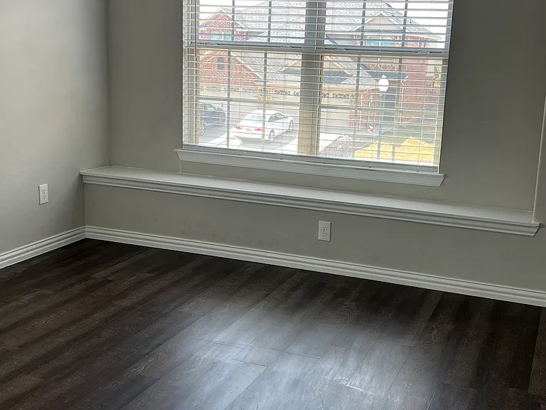 4904 Villas Dr #4904 — Photo 6