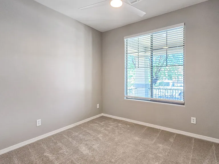 17878 W Desert Wind Dr — Photo 9
