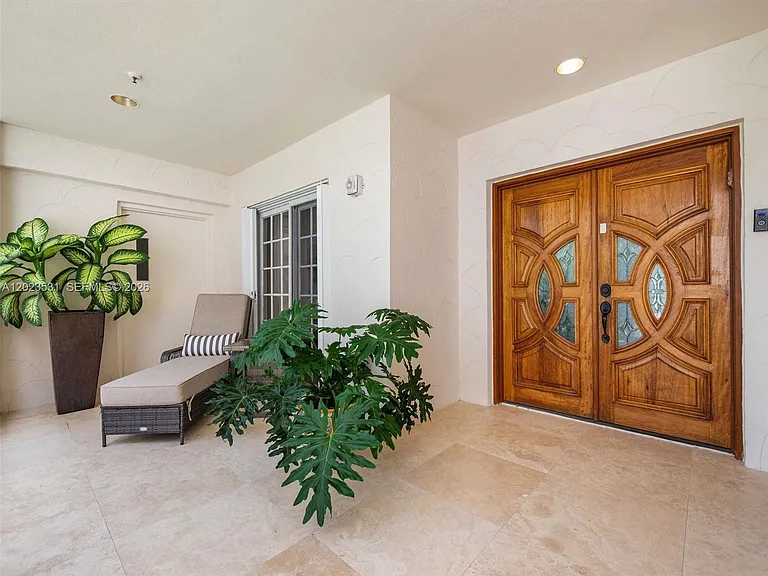 2425 Fisher Island Dr #5205 — Photo 32