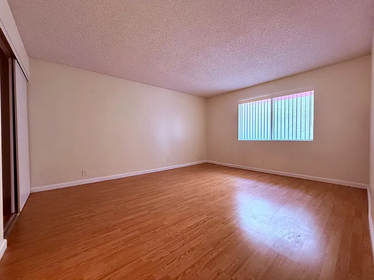 3300 W Orange Ave — Photo 12