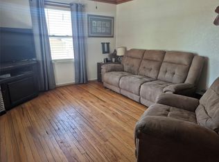 2660 Morton Ave, Des Moines, IA 50317