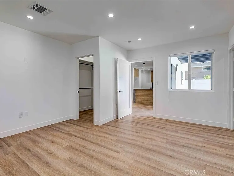 1613 N Niagara St — Photo 8