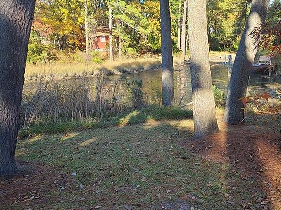2nd image of 412 Bobby Jones Dr