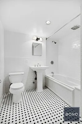 Sold by Bond New York | media 13