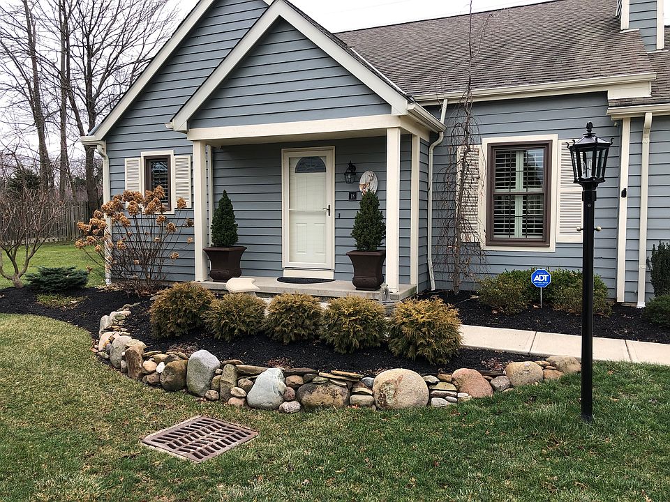 1st image of 18 Pond Dr