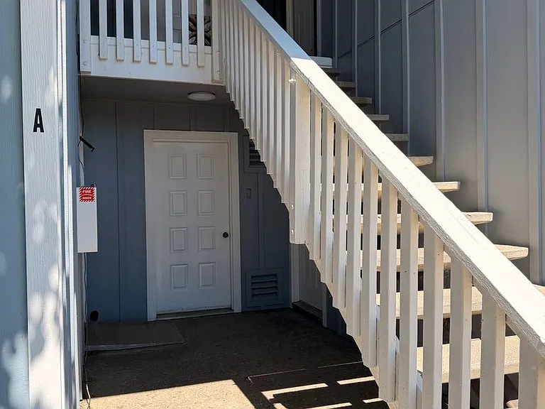 80 Mina Ave — Photo 16