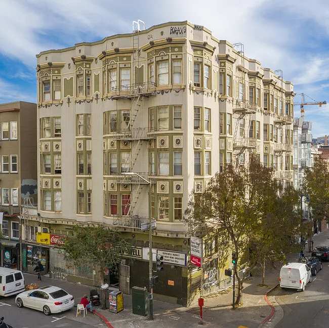 360 Hyde Street — Photo 3
