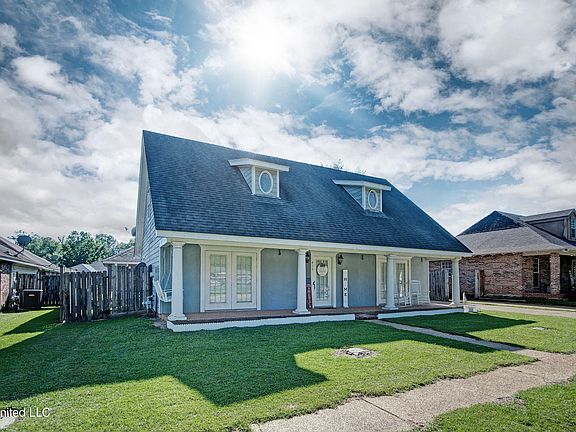 3rd image of 413 S Church St