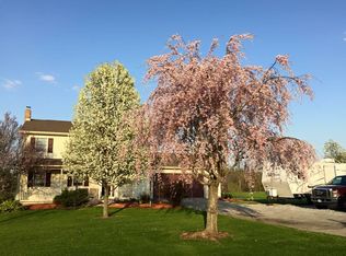 53 N Schoolhouse Rd, Thomasville, PA 17364