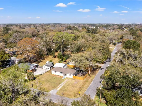 1526 Chandler St, Charleston, SC 29412