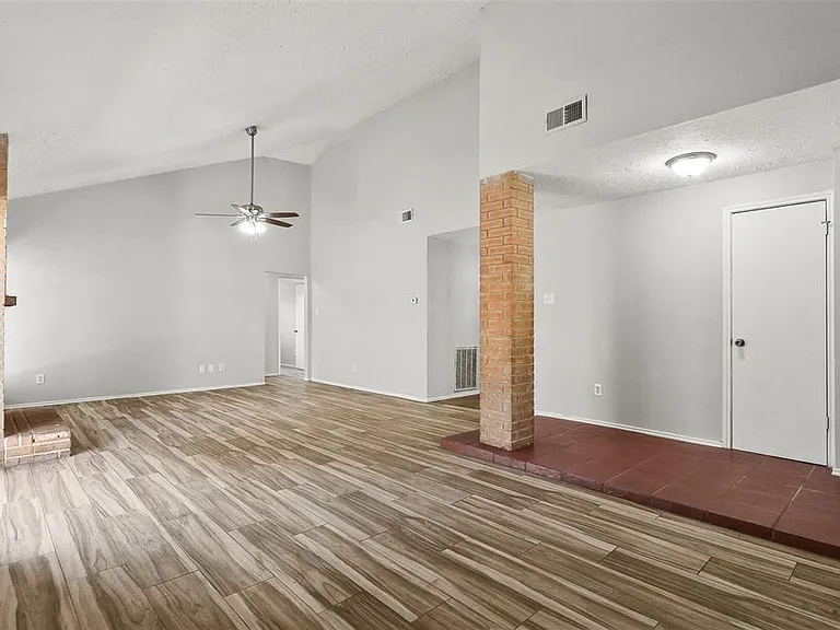 24123 Red Sky Dr — Photo 2