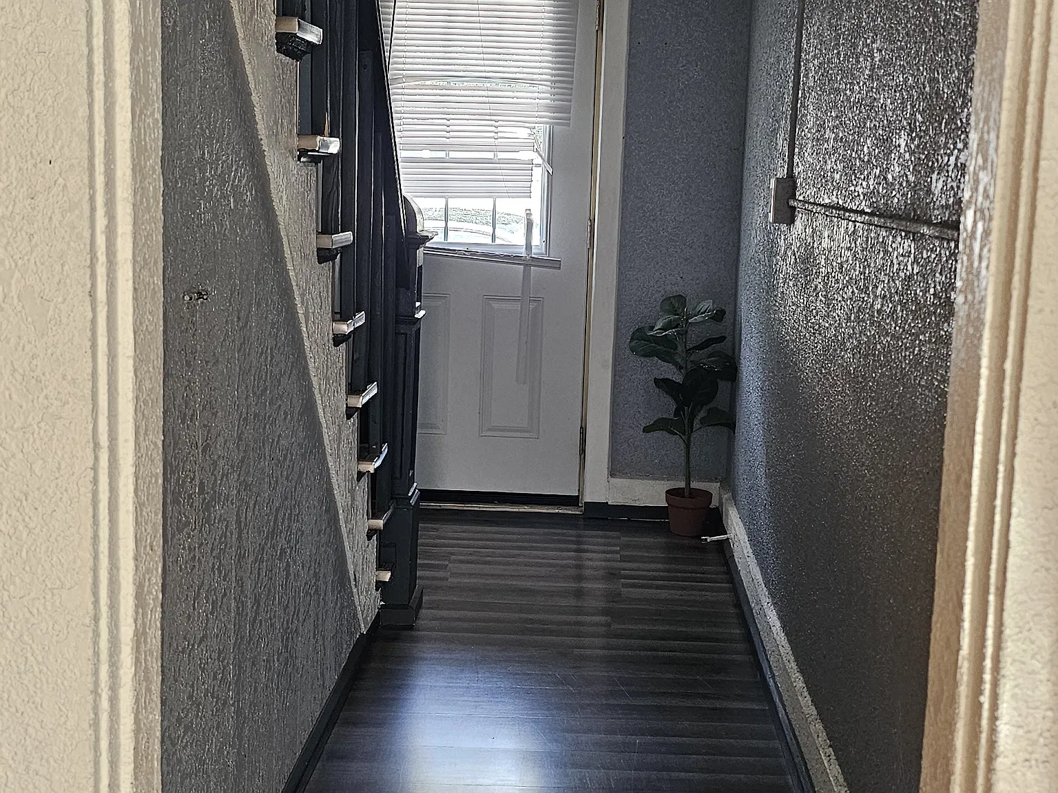 3 bed, 1198 sqft, $1,300 — Photo 3