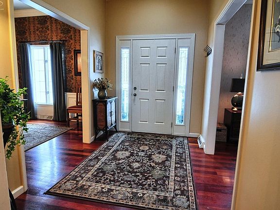 4th image of 9519 Woodmont Dr