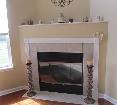 4th image of 2419 Silverado Cir